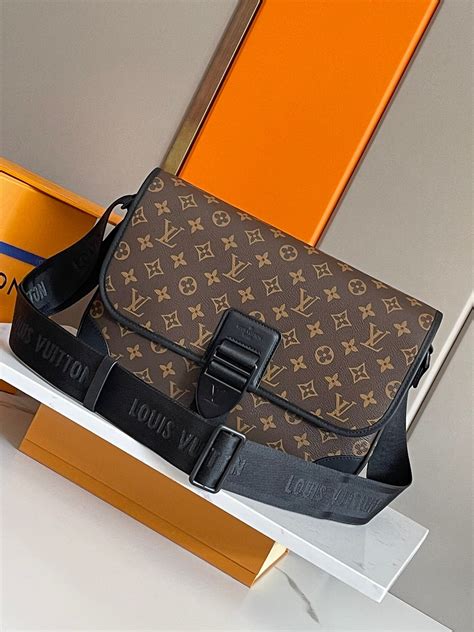 túi hộp lv nam|túi louis vuitton nam.